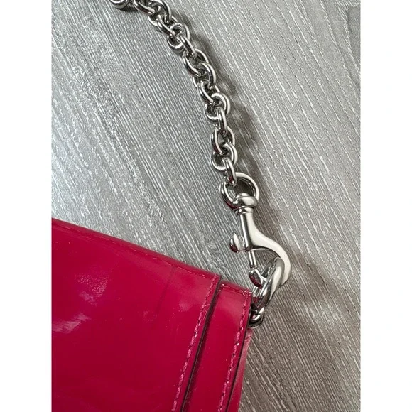 Coach Kristin Raspberry Magenta Pink Patent Leather Chain Clutch Bag Wristlet - Picture 3 of 8